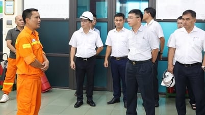 Hai đoàn công tác EVNNPT sẵn sàng ứng trực tại vùng tâm bão số 3