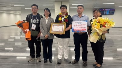 TP.HCM thưởng nóng cho học sinh đạt huy chương bạc Olympic toán quốc tế