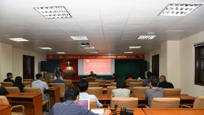 Tổ chức chương trình nghệ thuật tri ân “Còn mãi với thời gian”