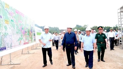 Bộ trưởng Bộ Xây dựng Trần Hồng Minh kiểm tra tình hình thực hiện Dự án cao tốc Tuyên Quang – Hà Giang giai đoạn 1