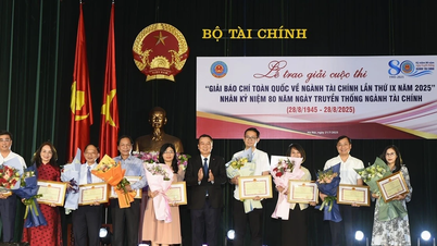 Báo Điện tử VietnamPlus vinh dự nhận ba giải thưởng báo chí ngành Tài chính