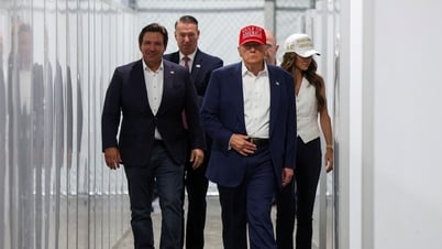 Ông Trump thăm nhà tù 'Cá sấu Alcatraz' - nơi nguy hiểm giam giữ người nhập cư