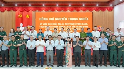Trưởng ban Tuyên giáo và Dân vận Trung ương thăm, làm việc tại Đặc khu Kiên Hải