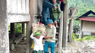 Xã biên giới ở Nghệ An di dời khẩn cấp 19 hộ dân do nguy cơ sạt lở núi