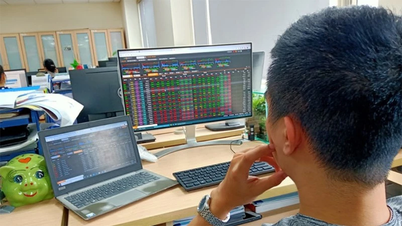 Cổ phiếu bất động sản lao dốc, VN-Index giảm hơn 12 điểm