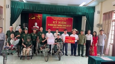 สมาคมทหารผ่านศึก กระทรวงวัฒนธรรม กีฬา และการท่องเที่ยว เข้าพบและแสดงความอาลัยทหารที่ได้รับบาดเจ็บ เมื่อวันที่ 27 กรกฎาคม