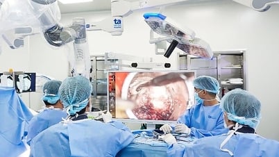 Bước ngoặt đổi mới giữa thách thức thời đại
