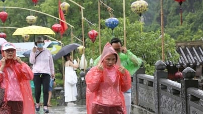 Hà Nội: Yêu cầu không tổ chức đưa du khách đến vùng đang có bão