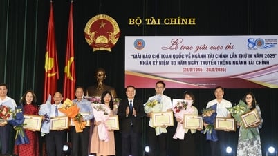 Trao giải báo chí toàn quốc về ngành Tài chính lần thứ IX: VietNamNet đạt giải B