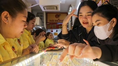 Giá vàng chiều nay 22/7/2025: Giá vàng trong nước và thế giới bật tăng mạnh lên 122 triệu