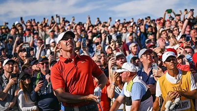 Không giành Cúp Claret Jug nhưng Rory McIlroy đã 'chuộc lỗi' tại Portrush