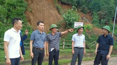 Lãnh đạo xã Đoài Phương kiểm tra công tác phòng thủ, ứng phó với bão số 3