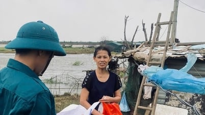 Xã Ô Diên: Vận động các hộ gia đình sinh sống, đánh cá trên sông Hồng lên bờ để phòng, chống bão số 3