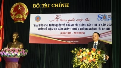 Báo Tuổi Trẻ nhận bằng khen và giành giải B của Bộ Tài chính
