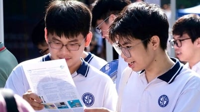 Hơn 70 trường đại học công bố điểm sàn, thêm trường bỏ yêu cầu 24 điểm mới được xét ngành bán dẫn