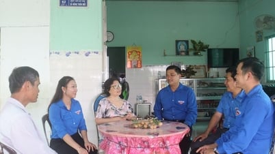 Tỉnh đoàn thăm hỏi và tặng 150 phần quà tri ân gia đình chính sách