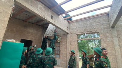 Sư đoàn 968 (Quân khu 4) kịp thời hỗ trợ hơn 40 hộ gia đình khắc phục hậu quả bão số 3