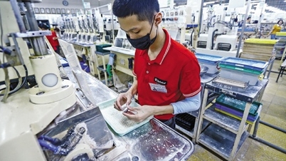 Vốn FDI chờ chốt thuế quan để tăng tốc