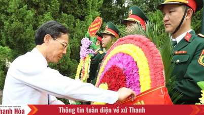 Phó Chủ tịch UBND tỉnh Đầu Thanh Tùng viếng nghĩa trang liệt sỹ và thăm, tặng quà gia đình chính sách