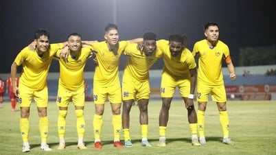 Bóng đá miền Trung lao đao