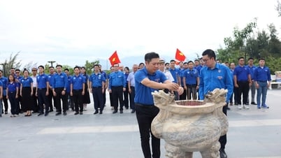 THẾ HỆ TRẺ TƯỞNG NHỚ CHIẾN SỸ GẠC MA