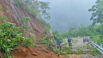 Sau bão là nỗi lo sạt lở đất