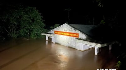 Mưa lũ chia cắt nhiều đồn biên phòng và xã biên giới Nghệ An, lực lượng bộ đội căng mình giúp dân khắc phục hậu quả