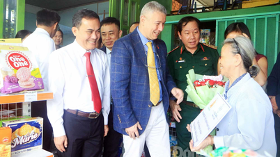Phó chủ tịch UBND tỉnh Lê Trường Sơn tiếp đoàn công tác Vương quốc Bỉ đến thăm và làm việc tại tỉnh