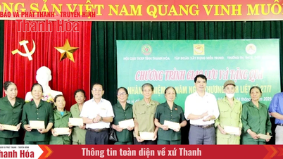 Trao tặng 112 suất quà tri ân cựu thanh niên xung phong