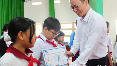 Tổ chức tài chính vi mô CEP trao học bổng cho gần 160 học sinh vượt khó vươn lên
