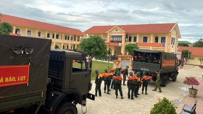 Bộ Quốc phòng huy động trực thăng mang hàng cứu trợ người dân vùng lũ Nghệ An