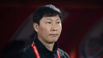 Báo Hàn Quốc nói điều bất ngờ về HLV Kim Sang Sik khi U23 Việt Nam đi tiếp