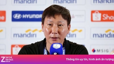 HLV Kim Sang-sik bỏ ngỏ khả năng ra sân của Lý Đức ở bán kết