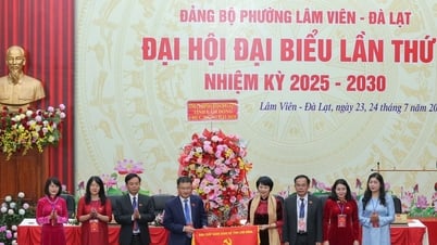 Phó Bí thư Tỉnh ủy, Chủ tịch UBMTTQ Việt Nam tỉnh Lâm Đồng Phạm Thị Phúc dự Đại hội Đại biểu Đảng bộ phường Lâm Viên - Đà Lạt