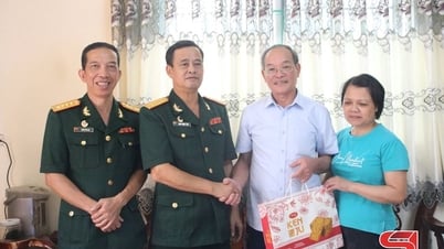 Hội Cựu chiến binh tỉnh Sơn La thăm, tặng quà các thương binh, bệnh binh