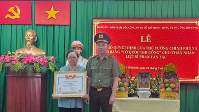 Trao Bằng Tổ quốc ghi công đến thân nhân liệt sĩ Phan Tấn Tài