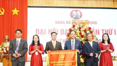 Chủ tịch HĐND tỉnh Lâm Đồng Trần Hồng Thái dự Đại hội Đảng bộ xã Đức Trọng