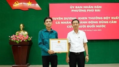 Người thợ xây không ngại hiểm nguy, lao xuống hồ nước sâu cứu học sinh đuối nước