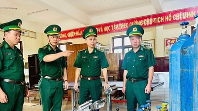 Bộ đội Biên phòng bắt giữ các đối tượng mua bán, vận chuyển khí cười (N20)