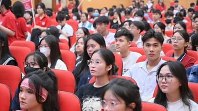 Hai ngành của Trường Đại học Y Hà Nội cao hơn 'sàn' của Bộ GD&ĐT 2 điểm