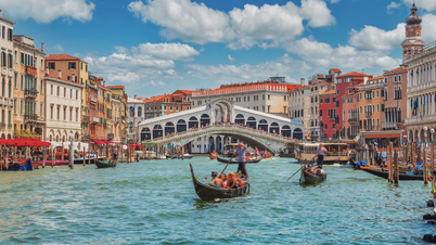 Top 5 địa điểm du lịch mùa hè Venice: Khám phá vẻ đẹp tráng lệ giữa lòng nước Ý