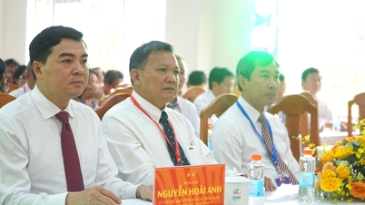 Phó Bí thư Thường trực Tỉnh ủy Lâm Đồng Nguyễn Hoài Anh dự Đại hội Đảng bộ phường Mũi Né