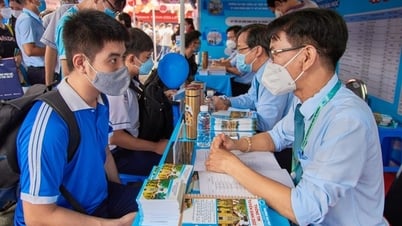 Geography and History Pedagogy lead the floor score of Saigon University in 2025
