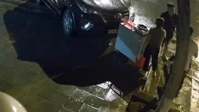 Mann in Quang Ngai droht mit Autofahren, jemanden anzufahren
