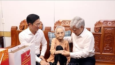 MTTQ Việt Nam tri ân các Bà mẹ Việt Nam Anh hùng và gia đình có công với cách mạng