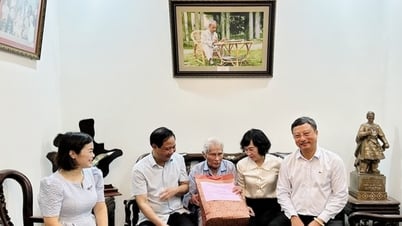 Phường Ngọc Hà: Hơn 300 triệu đồng ủng hộ Quỹ “Đền ơn đáp nghĩa”