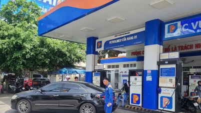 Giá xăng RON95-III tiếp tục giảm về ngưỡng 19.700 đồng/lít