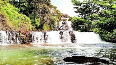 Cuộc sống mới trên làng chài Sê San