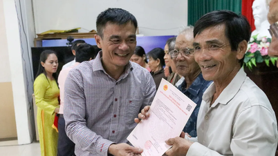Đà Nẵng: Phường Hương Trà cấp những “sổ đỏ” đầu tiên theo mô hình chính quyền địa phương 2 cấp