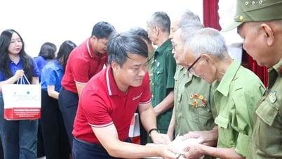 Nhiều hoạt động ý nghĩa của Agribank Hải Dương trong hành trình về nguồn
